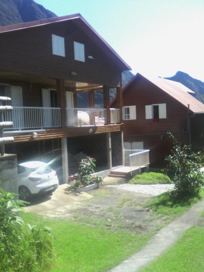 Le Jean Robert Bed & Breakfast Salazie Exterior foto
