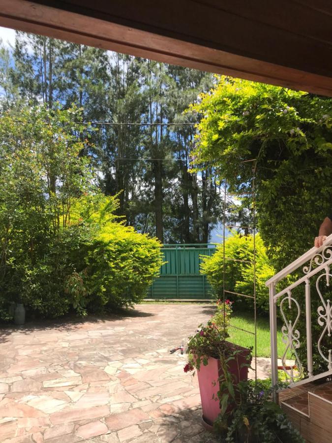 Le Jean Robert Bed & Breakfast Salazie Exterior foto